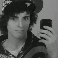 Daniel Larkin Photo 32