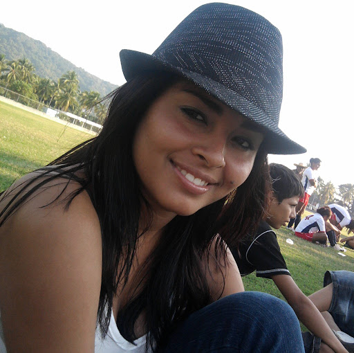 Karen Betancourt Photo 7