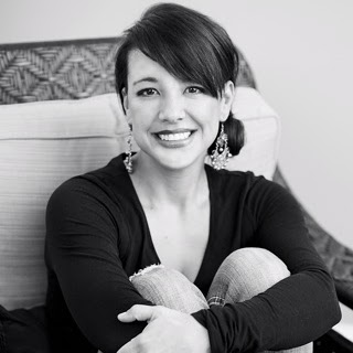 Nikki Thompson Photo 1