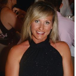 Jennifer Walton Photo 17