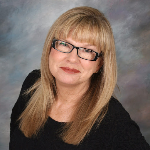 Lynn Campbell Photo 29