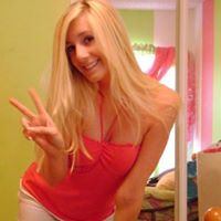 Julia Strickland Photo 13