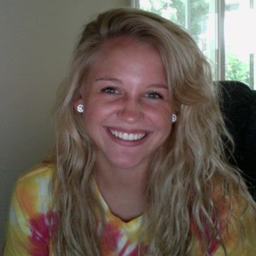 Elizabeth Herman Photo 29