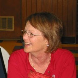 Sue Parker Photo 19
