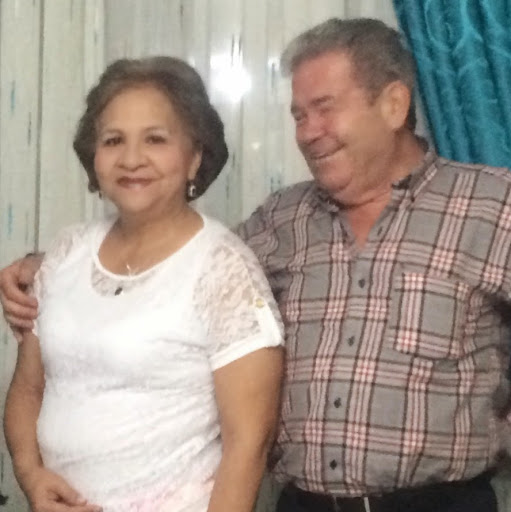 Beatriz Velasquez Photo 22