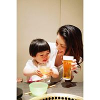 Akiko Hata Photo 4