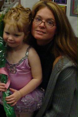 Michelle Oakley Photo 28