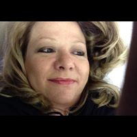 Christina Schofield Photo 6