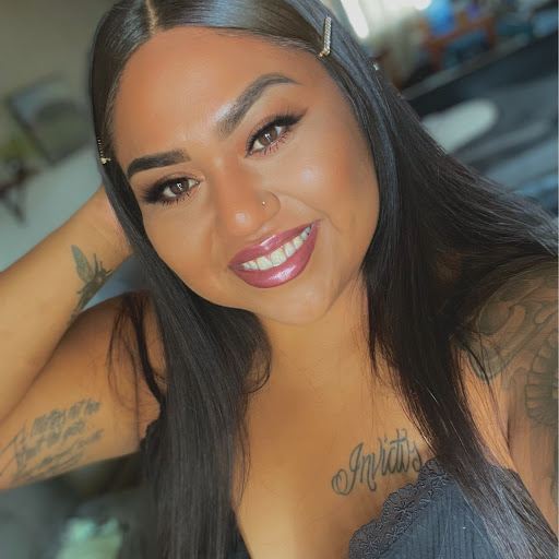 Alexandria Thompson Photo 17