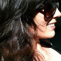 Lucia Gomez Photo 36