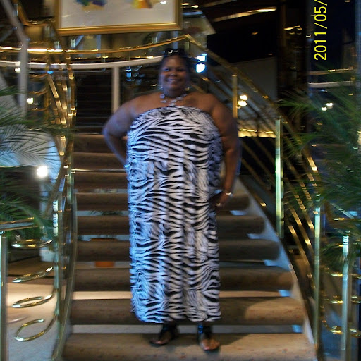 Lisa Hill Photo 38