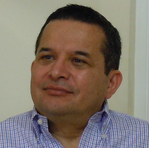 Luis Castro Photo 14