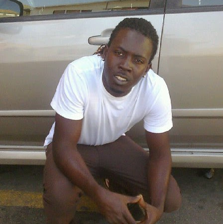 Adrian Robinson Photo 8