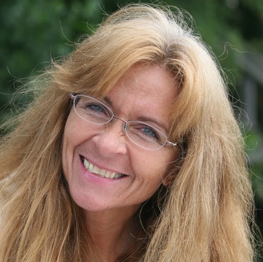 Sue Haines Photo 18
