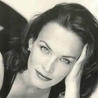 Laurie Hunt Photo 12