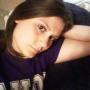 Elizabeth Barker Photo 12