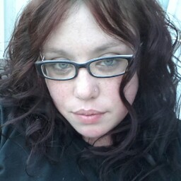 Alison Holmes Photo 15