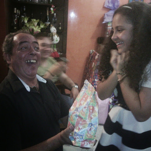 Beatriz Velasquez Photo 28