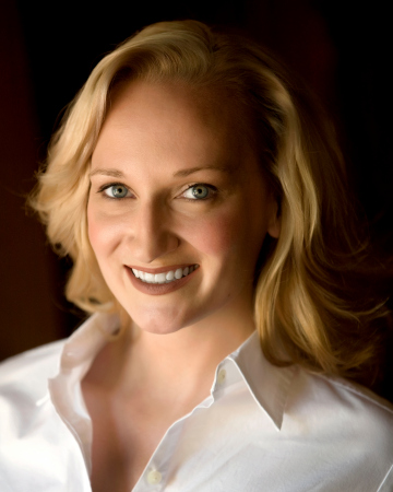 Kristen Baker Photo 24