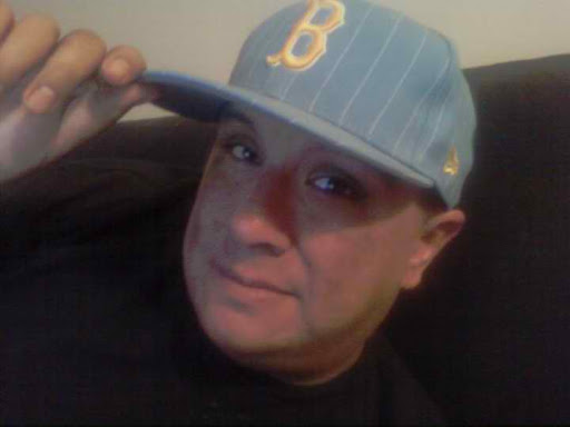Robert Gonzales Photo 12