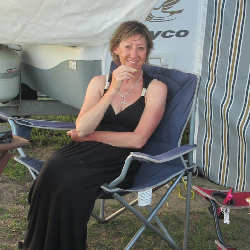 Julie Day Photo 29
