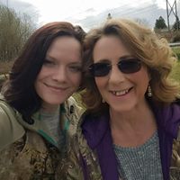 Teresa Larson Photo 23