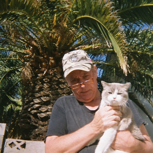 Robert Kinney Photo 11