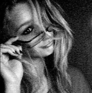 Roxana Toma Photo 12
