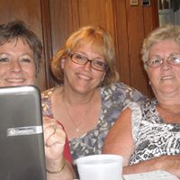 Renee Roberts Photo 24