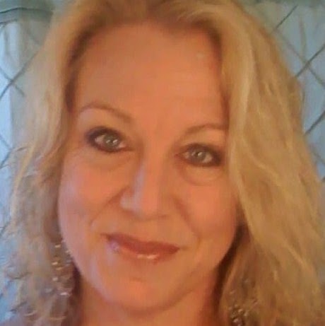 Julie Butler Photo 31