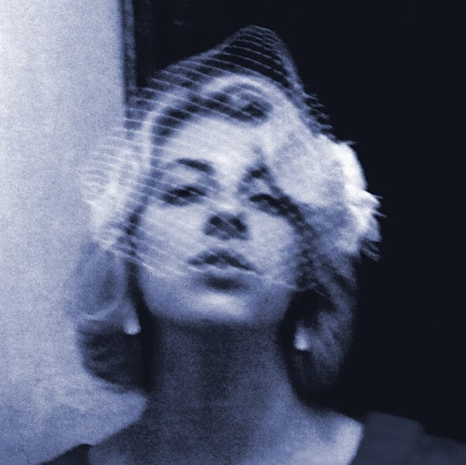 Laura Whitney Photo 13