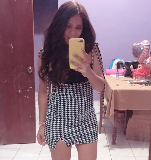 Linda Zuniga Photo 27