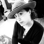 Leslie Sullivan Photo 26