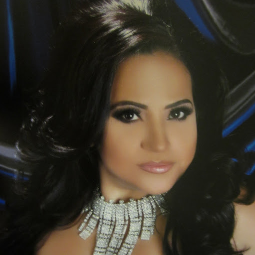 Maria Aceves Photo 33