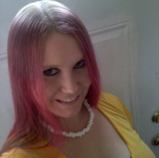 Nicole Edwards Photo 38