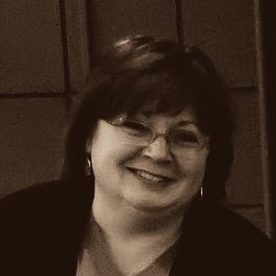 Theresa Larson Photo 32