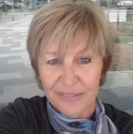 Sue Lynch Photo 24