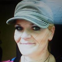 Kelly Osborn Photo 15