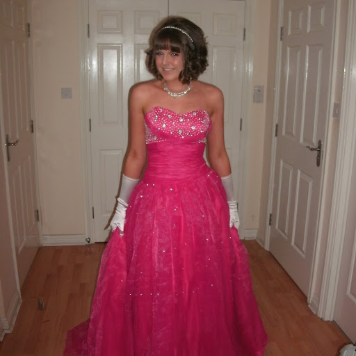 Amy Curran Photo 37