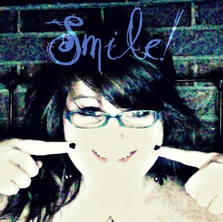 Samantha Perkins Photo 17