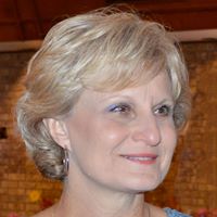 Lisa Graves Photo 48