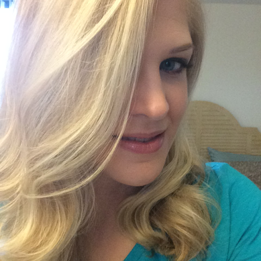 Laura Shaver Photo 17