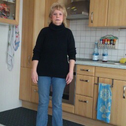 Anna Preuss Photo 6