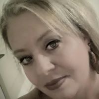 Michele Hooper Photo 8