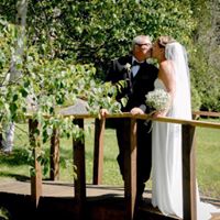 Lindy Mills Photo 12