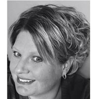 Jennifer Waugh Photo 5
