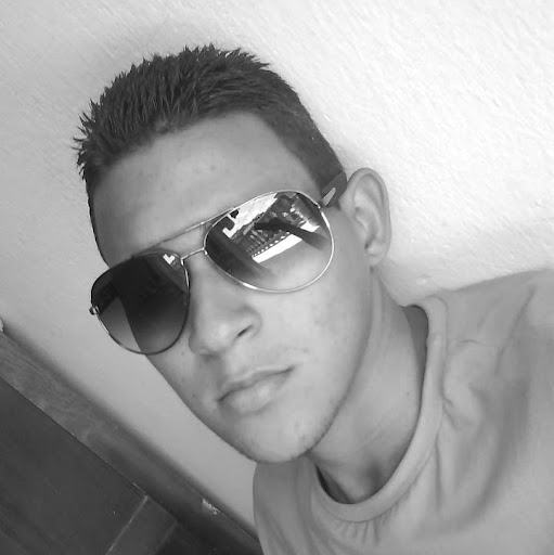 Lucas Daniel Photo 27