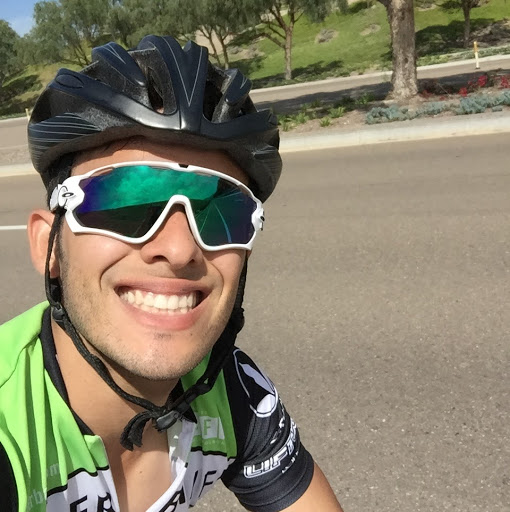 Daniel Cardenas Photo 37