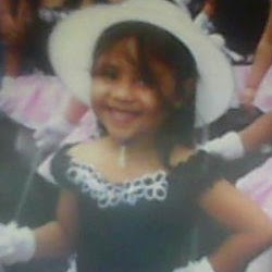 Beatriz Velasquez Photo 27