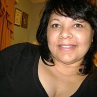 Julia Jones Photo 26